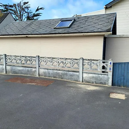 Maison De La Grise Breche Holiday home *
