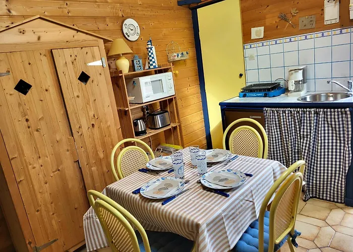 Maison De La Grise Breche بيت للعطل *